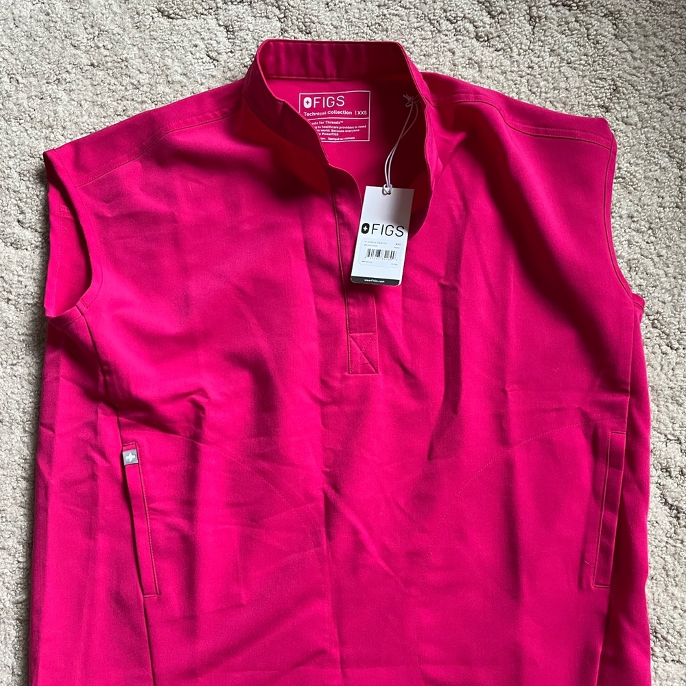 NWOT Figs Rafaela Top - XXS - Ultra Rose